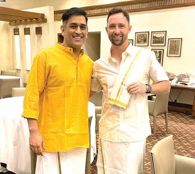 कॉन्वेचा मायदेशात परतण्याचा निर्णय