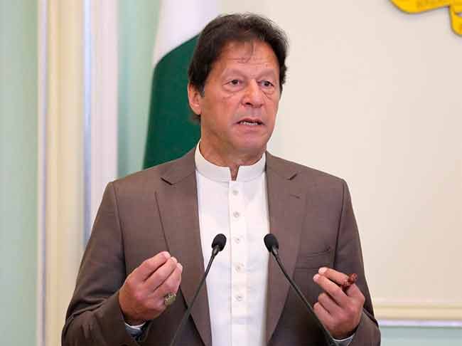 इम्रान खान हिट विकेट