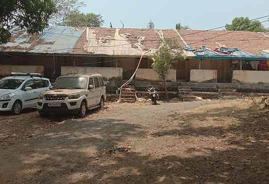 कर्जतमधील पोलीस निवासस्थाने मोडकळीस