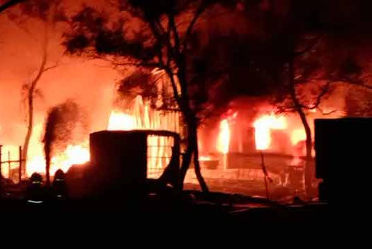 लोटे एमआयडीसीत भीषण आग