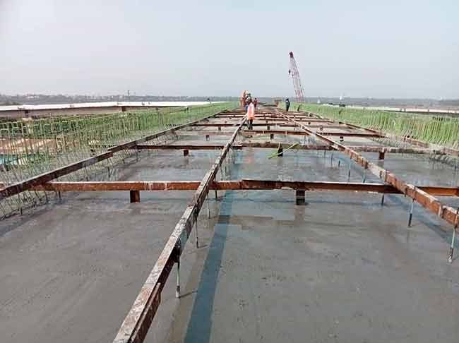 नायगाव उड्डाणपूल पूर्ण होण्याच्या मार्गावर