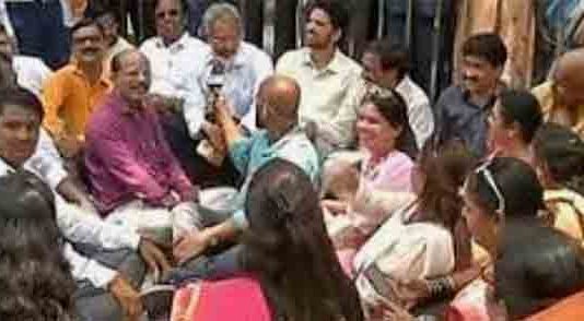 राणा दाम्पत्याला रोखण्यासाठी शिवसैनिकांची धावाधाव!