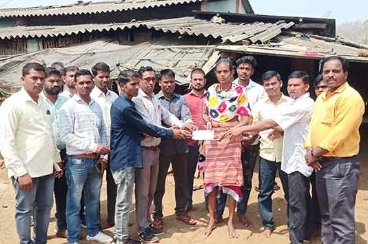 ‘त्या’ मयत विद्यार्थ्याच्या पालकांना सानुग्रह अनुदान