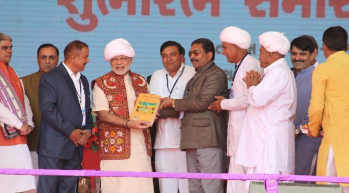 डेअरी संकुल व बटाटा प्रकल्पाचे पंतप्रधानांच्या हस्ते लोकार्पण