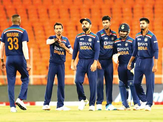 म्हणून टीम इंडियाची जर्सी निळी