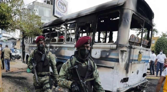 श्रीलंकेतील अस्थिरता आत्मघाताकडे...