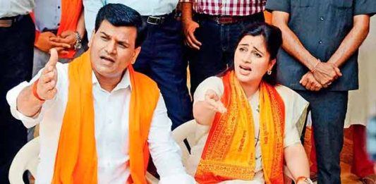 उद्धव ठाकरेंची सभा झालेल्या बीकेसी मैदानावर हनुमान चालिसा वाचू