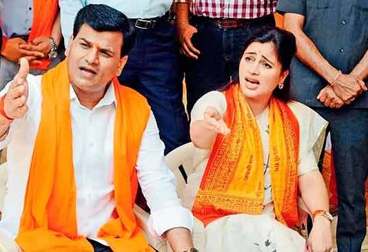 तुरुंगात घरचे जेवण मिळण्यासाठी राणा दाम्पत्याचा अर्ज