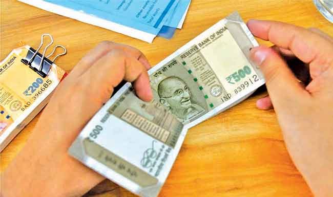 चलनात २ हजाराच्या नोटा घटल्या तर ५०० रुपयांच्या वाढल्या