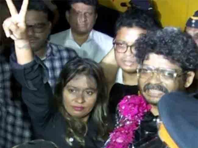 सदावर्ते दाम्पत्याचे एसटी बँकेतील संचालकपद रद्द