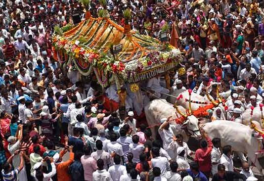 पालखी सोहळ्यादरम्यान वाल्हेनगरीत वैष्णवांचा लोटला अलोट महासागर