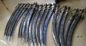 धुळ्यानंतर आता नांदेडमध्ये तलवारींचा साठा जप्त