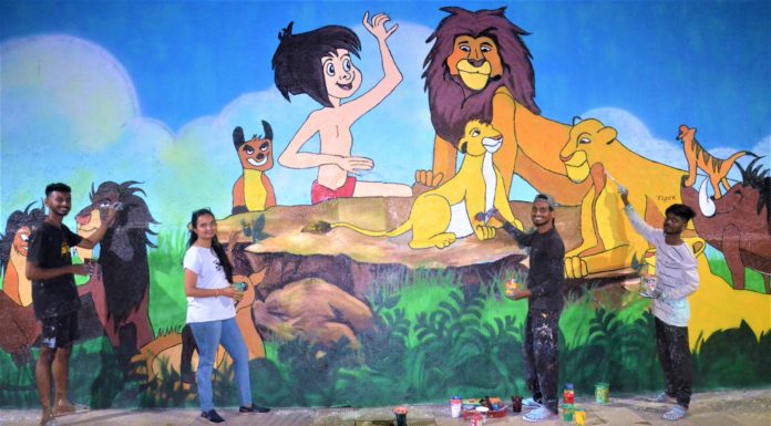 ठाण्यात भिंती झाल्या बोलक्या