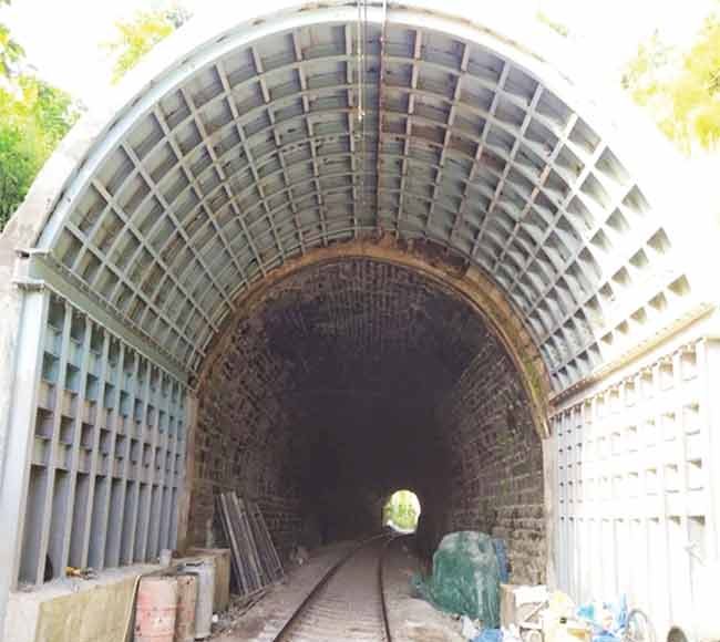 मध्य रेल्वेतील घाट विभागांचे मान्सून निरीक्षण