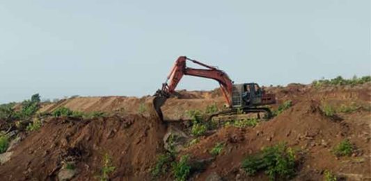 पालघर जिल्ह्याच्या पूर्वेकडील भागात डोंगर होत आहेत भुईसपाट