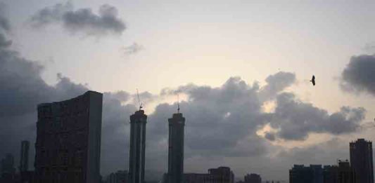Weather updates : मुंबई ठाण्यासह राज्यात अवकाळी पावसाची शक्यता; १० जिल्ह्यांना यलो अलर्ट!