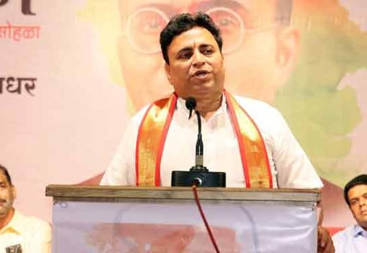 स्वातंत्र्यवीर सावरकरांचेच कार्य मोदी-आदित्यनाथ यांच्याकडून...