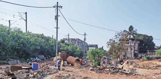 विशेष रेल्वे मालवाहतूक प्रकल्पामुळे संपणार बारा गावांचे अस्तित्व