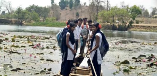कोसेसरी भवाडीतील नागरिकांचा प्रवास धोकादायक