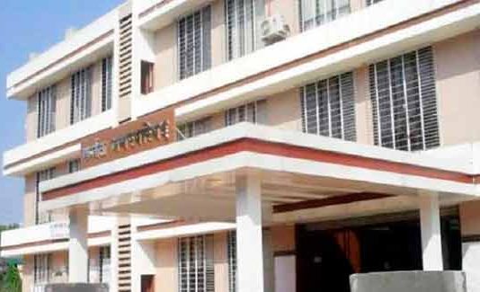 निधींचा वर्षाव, मात्र ठोस कामे नाहीत