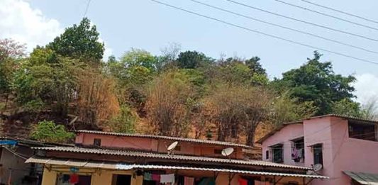 डोंगर पायथ्याखालील रहिवाशांना नोटिसा