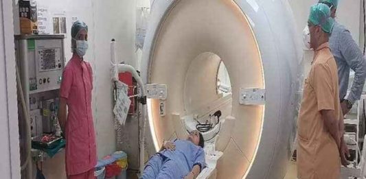 राणांना डिस्चार्ज मिळताच किशोरी पेडणेकर, मनिषा कायंदे लिलावतीत