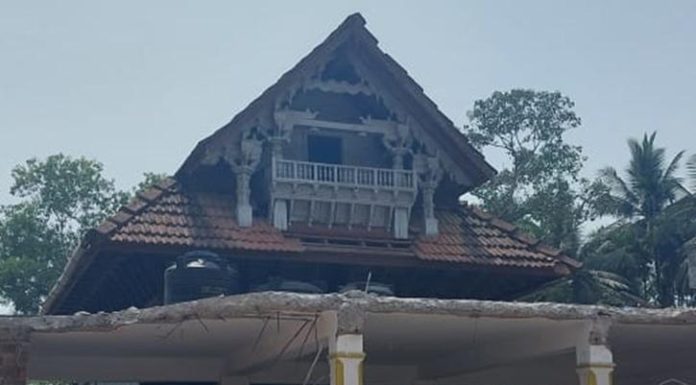 कर्नाटकात मशिदीखाली आढळले मंदिर