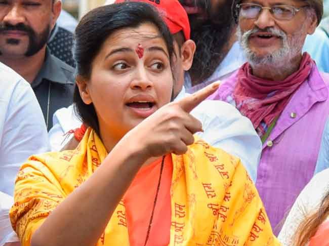 Navneet Rana : असदुद्दीन ओवैसींची खासदारकी रद्द करा!