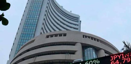 Stock Market Update: सकाळच्या सत्रात दबावामुळे 'सेल ऑफ' सुरूच मात्र आयटी शेअर्समध्ये रिकव्हरी ? सेन्सेक्स व निफ्टीत किरकोळ घसरण
