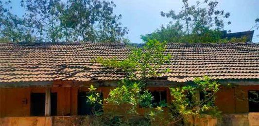 पोलिसांच्या निवासस्थानाचे १० वर्षांपासून भिजत घोंगडे
