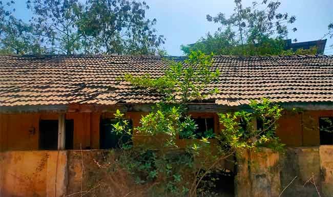 पोलिसांच्या निवासस्थानाचे १० वर्षांपासून भिजत घोंगडे