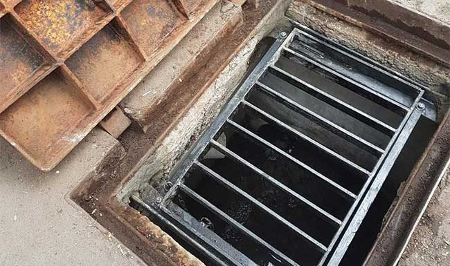 मुंबईत ३ हजार ६७९ मॅनहोलवर संरक्षक जाळ्या