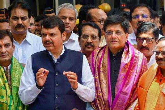 भाजपाच्या महाडिकांचा 'जय', शिवसेनेच्या पवारांचा 'पराजय'