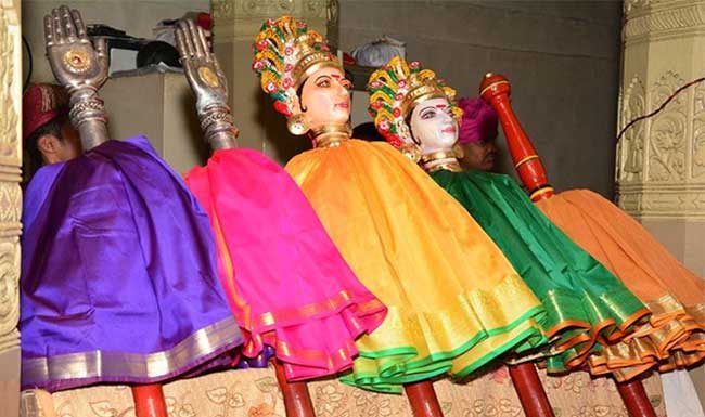 बारा पाचाची व्यवस्था आणि राखणदार