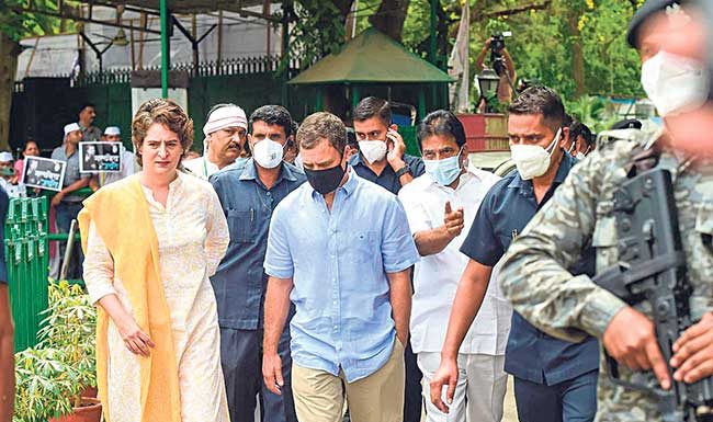 नॅशनल हेरॉल्डच्या सापळ्यात…...