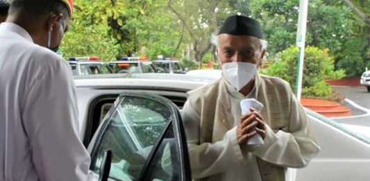 राज्यपालांचे राजभवन येथे आगमन; शुभचिंतकांचे मानले आभार