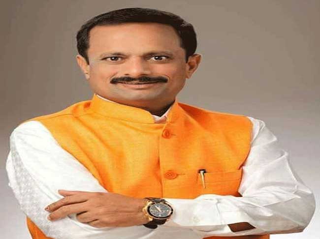 शिवसेनेचे नरेश म्हस्के यांचा ठाणे जिल्हाप्रमुखपदाचा राजीनामा