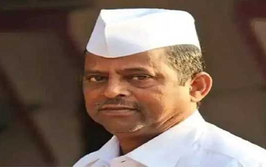 आमदारांच्या अपात्रतेचा निर्णय घेण्याचा अधिकार झिरवाळ यांना नसल्याचा दावा
