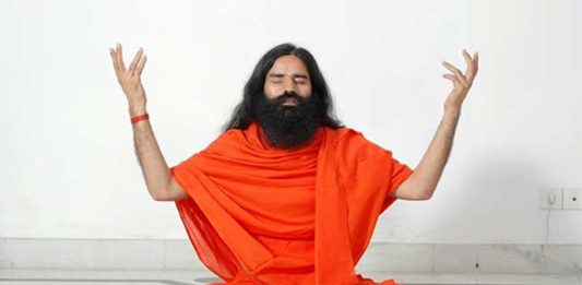 वादग्रस्त जाहिरातीमुळे बाब रामदेव अडचणीत