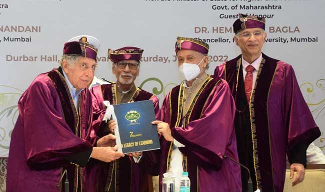 राज्यपालांच्या हस्ते रतन टाटा यांना मानद डॉक्टरेट प्रदान