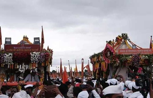 लखीची बंधु भेट : संतांच्या पालख्यांचे पंढरपूर तालुक्यात प्रवेश