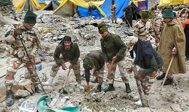 पर्यटक आणि प्रदूषणामुळे हिमालय देवभूमी त्रस्त