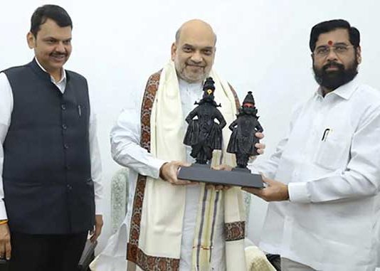 सब के साथ एकनाथ...