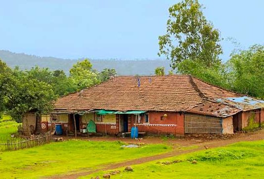 गावामधले ‘घर कौलारू’