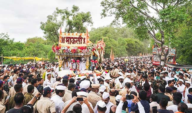 हरिनामाच्या गजरात सोलापूर दुमदुमले