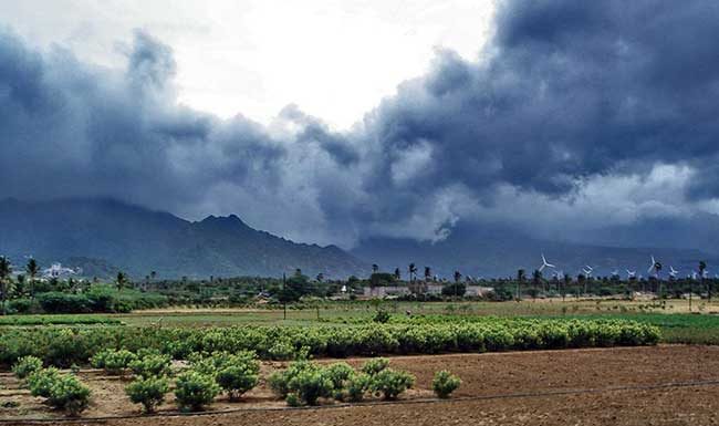 ‘बिपरजॉय’ चक्रीवादळ उत्तरेकडे सरकल्याने राज्यात पोषक वातावरण