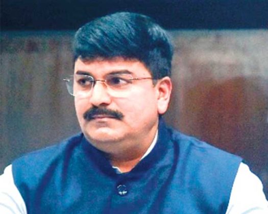 Rahul Shewale : ठाकरे गटाच्या 'त्या' पाच खासदारांवर कारवाई होणार