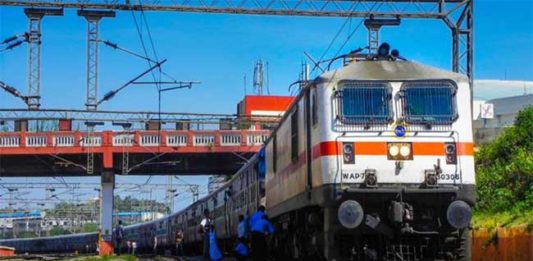 पश्चिम रेल्वेतर्फे ३ उन्हाळी विशेष गाड्या