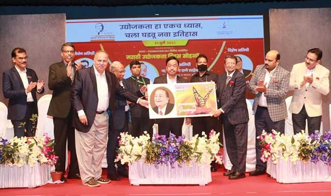 मराठी माणसांनी उद्योजक होण्याची मानसिकता ठेवली पाहिजे; नारायण राणे