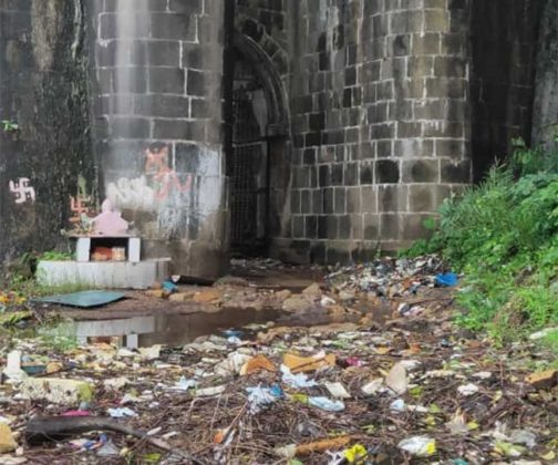 वसई किल्ल्याला उधाणाचा फटका!
